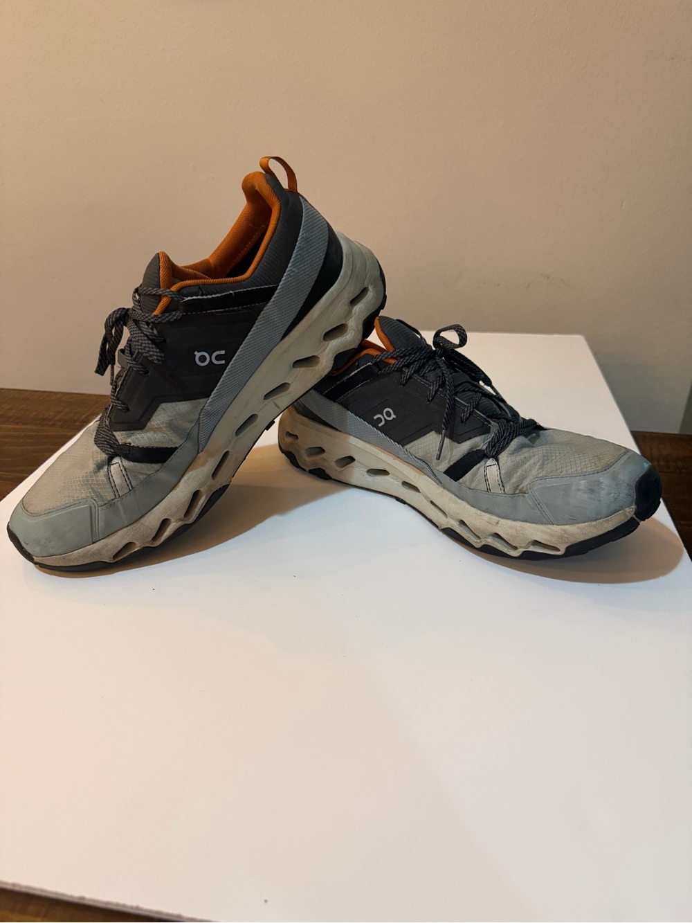 On Running Men’s Cloudace Sneakers in Grey with Orange Trim - Picture 3 of 3